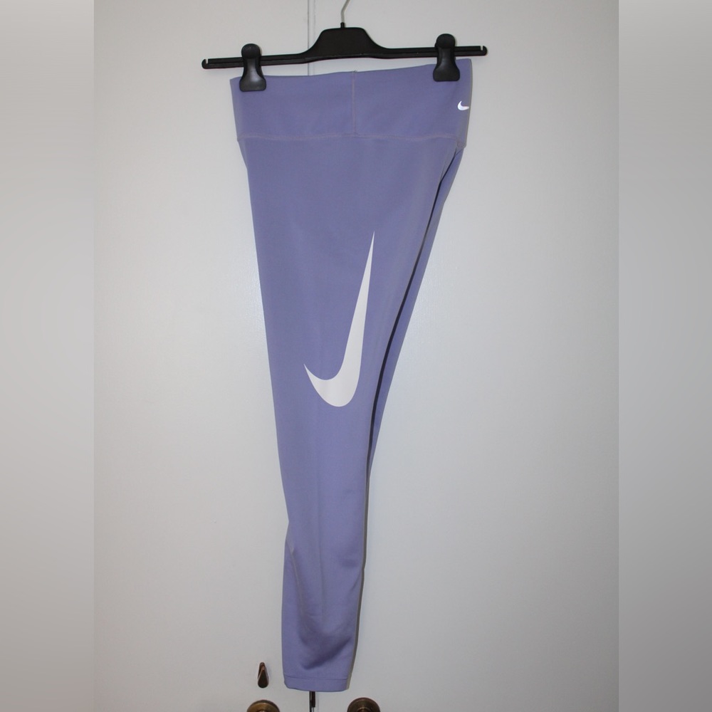Nike purple size medium dry-fit magenta just do it legging